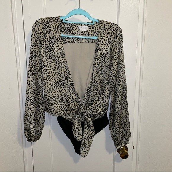 LOVERS & FRIENDS Leopard Cheetah Print Tie Waist Bodysuit - Picture 1 of 5